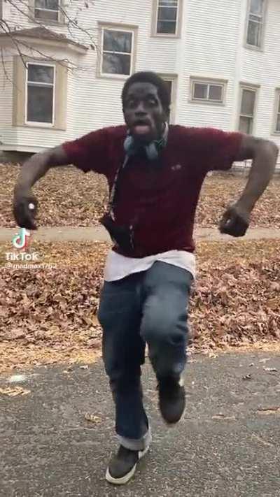 He kinda jiggy with it tho