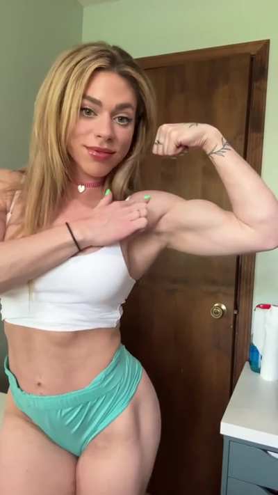 Wanted to show off my biceps today