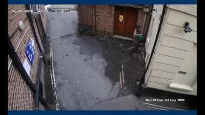 DBS Idiot Neo-Nazi sets himself on fire while trying to burn down synagogue