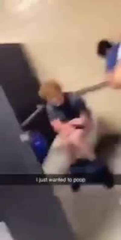 F, por eso nunca hay que ir a ese lugar a hacer eso