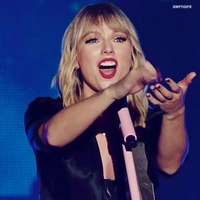 Love the hint of bra and boob with this outfit