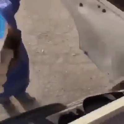 Calma,ele s&oacute; que medir a temperatura