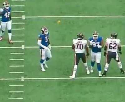 [Highlight] Kayvon does the dougie, after causing a false start.