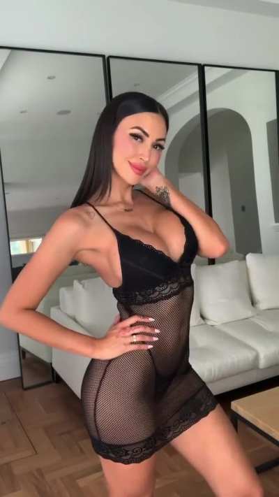 Shouts out to her surgeon |Annalese Milton|