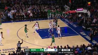 [Highlight] Kristaps Porzingis drills his first 3 in a Celtics uniform!