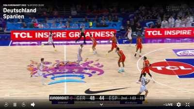 [Highlight] Dennis Schroder steals the ball from Willy Hernangomez, passes to Andi Obst who hits the deep three to give Germany their biggest lead and Dirk Nowitzki can do nothing but smile and applaude