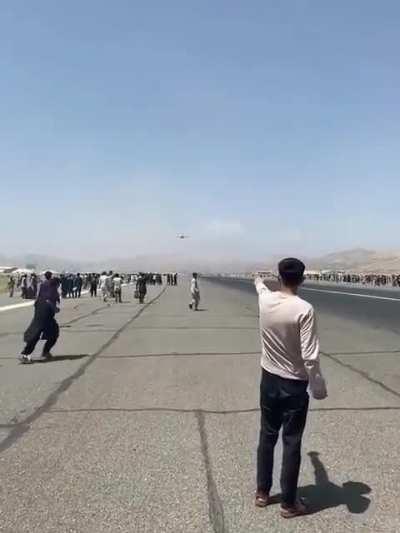 Falling to death mid-air from plane taking off from Kabul (Afghanistan)