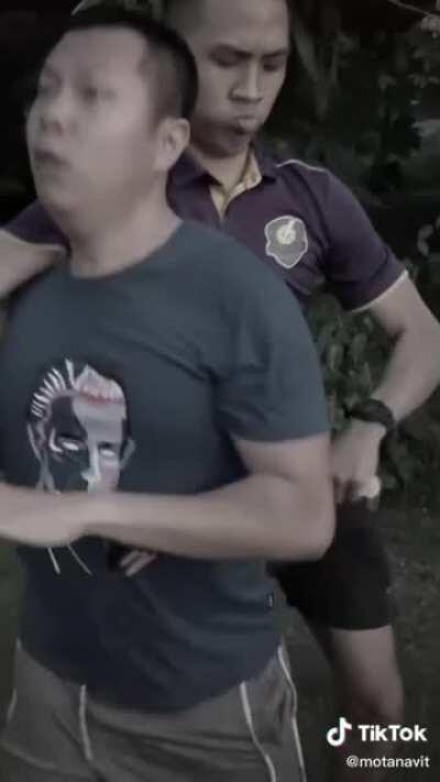 PERO LO DEL FINAL QUE TIENE QUE VER!?!?!?!