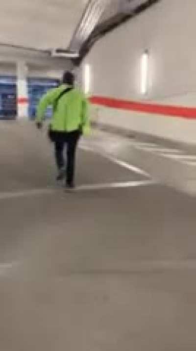 Guy breaking into cars fucks himself up when he gets caught.