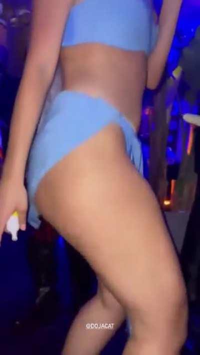 Doja cat dressed as princess kida [Atlantis: The Lost Empire]