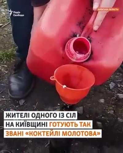 Production of Molotov cocktails for use against the Russians today. They&rsquo;re mixing in styrofoam to get a substance similar to napalm. 🇺🇦💪