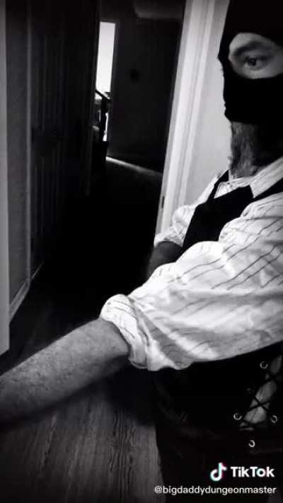 Official subreddit trailer (I'll grow into that mask don't worry)