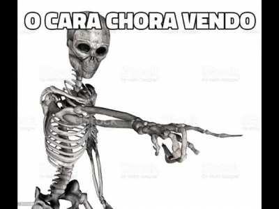 o cara chora vendo desenho chines