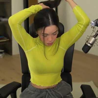 Rae in that yellow top again