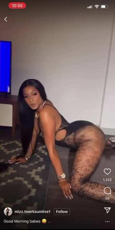 Mizz Twerksum @mizz.twerksumlive1