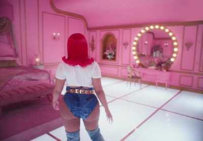 Nicki Minaj’s ass is out of control