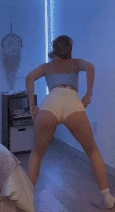 Faith Ordway showing us what we want to see