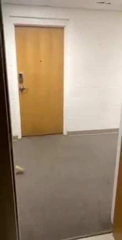 Đüčķ, the tiny monster