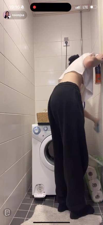 TikTokSeeThrough - Video #2079