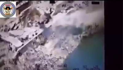 Isis trying to swim away from one side of Mosul to the other get met with high fire power from Iraqi army aviators, battle of Mosul-2017.
