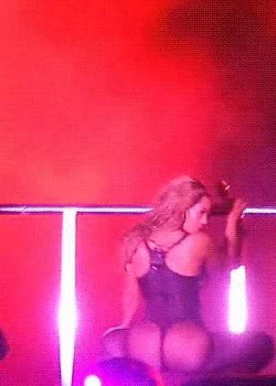 Possibly the best Beyoncé gif of all time.