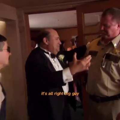 Wow! These two police officers are so nice!