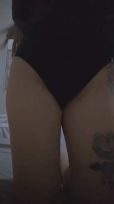 Diga sim se você estiver com tesão e quiser um nude (sim, eu realmente envio)