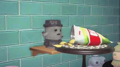 Crumploid snacking on chips