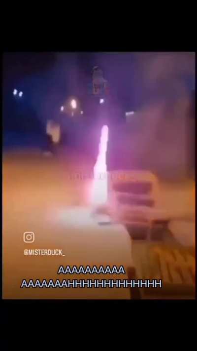 GAMBETA, O QUE É ISSO? NÃO É NADA*explosão*