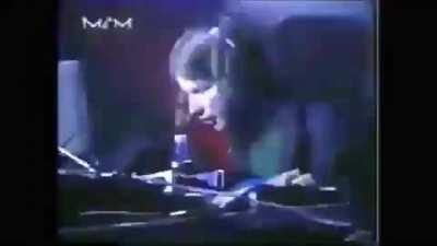 I don't want any RDJ fan to die without hearing him mix an unreleased Gillette remix with P-String