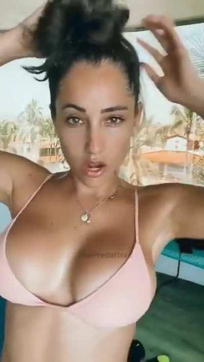 💢 KEYLA CAPUTO 💢