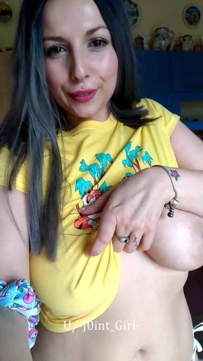 Hey I've got a surprise under my shirt (OC)