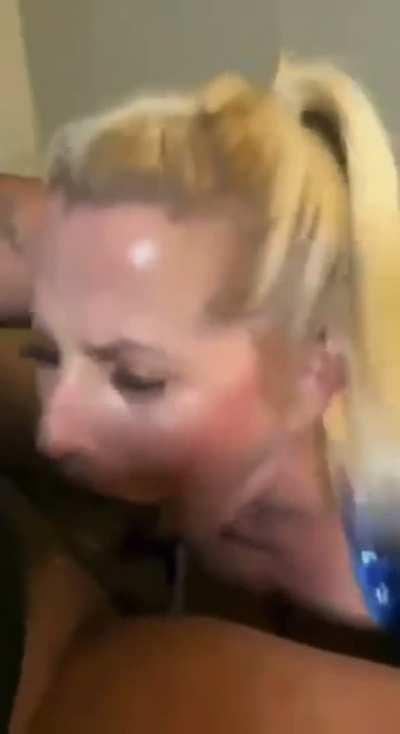 Mom of two hasn't forgotten how to throat big cocks 😈😈