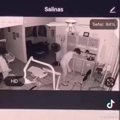 Self defense kahit multo kapa.