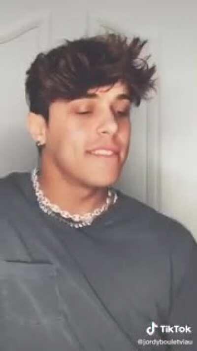 S-sorry here's my number 😧