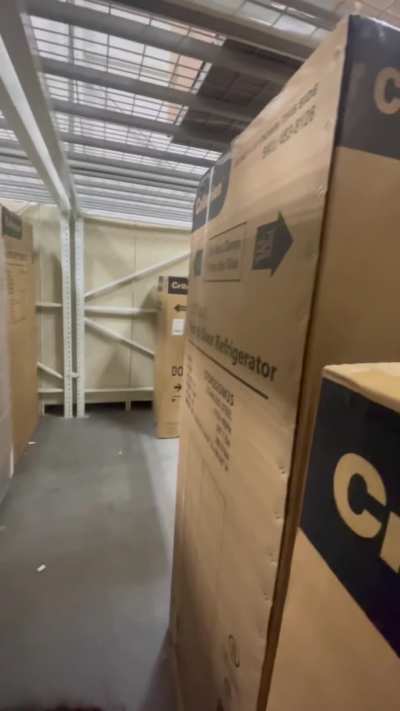 Slut me out in public like this?