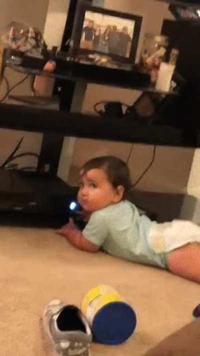 Babies are so cute! [x-post from r/WatchPeopleDieInside]