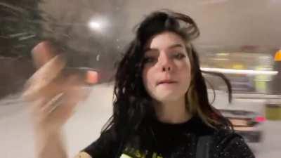 С первым снегом!