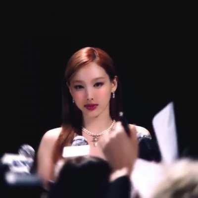 NAYEON IM
