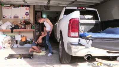 Danny D´s big cock is bigger than Janice Griffith´s head