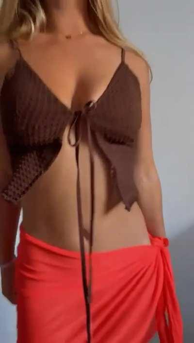 I was getting fucked on vacation while people walked by