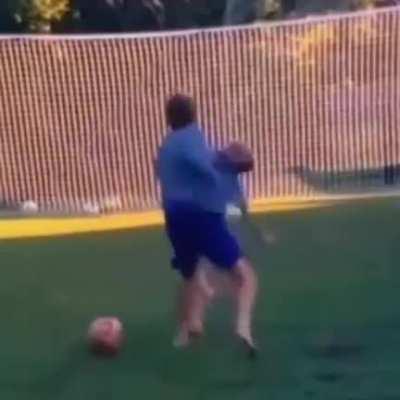 Just gonna defend against this goal…