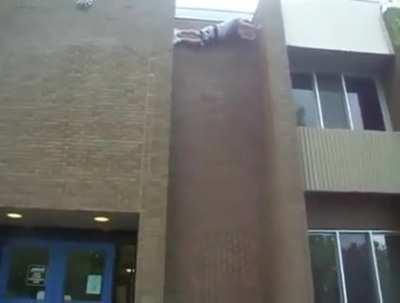 To do like Spiderman