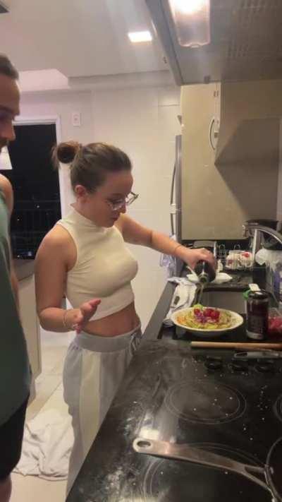 SÓ CONSIGO OLHAR PARA OS PEITOS DELA NESSA LIVE Q ELA FEZ 🤤 PART 3