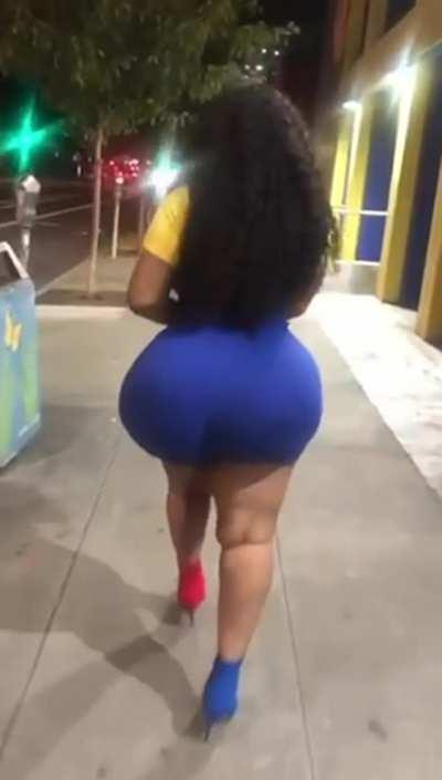 I really miss that big fake ass. Hate it or love it you know her back shots go crazy