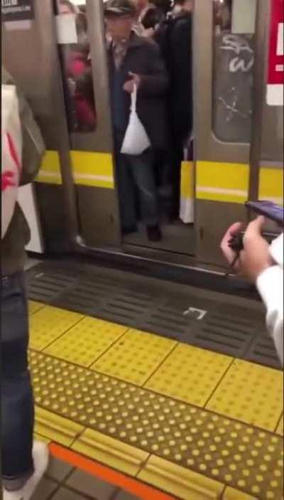 The amount of patiance shown by everyone here is amazing.