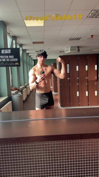 freeballin at the gym