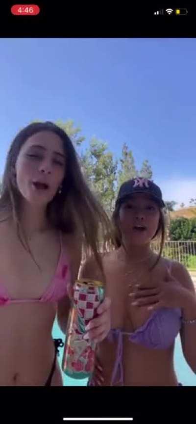 Krischelle tik tok with friend