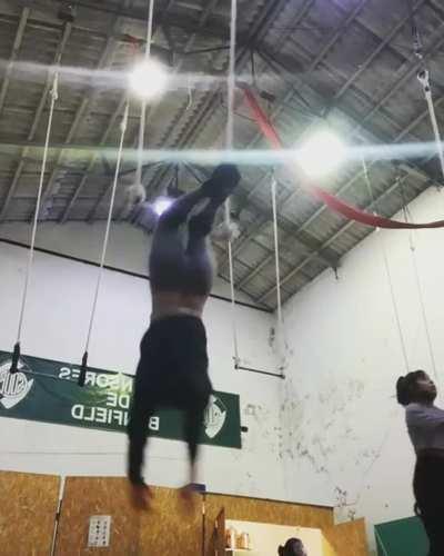 Gymnast somehow managed to depants herself right in the air