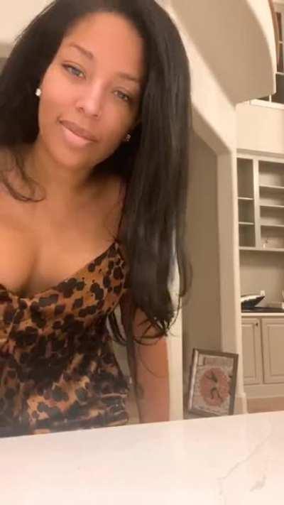 K showing a lil bit of titty before hoping on IG live...